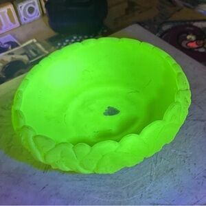 Vintage Fenton Uranium Glass Bowl